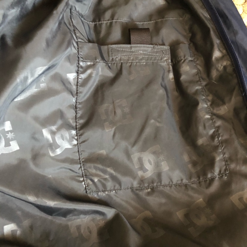 DC Puffer Jacket - Picture 4 of 4